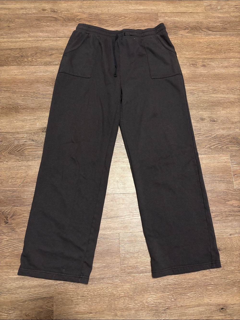 women’s black wide leg sweatpants